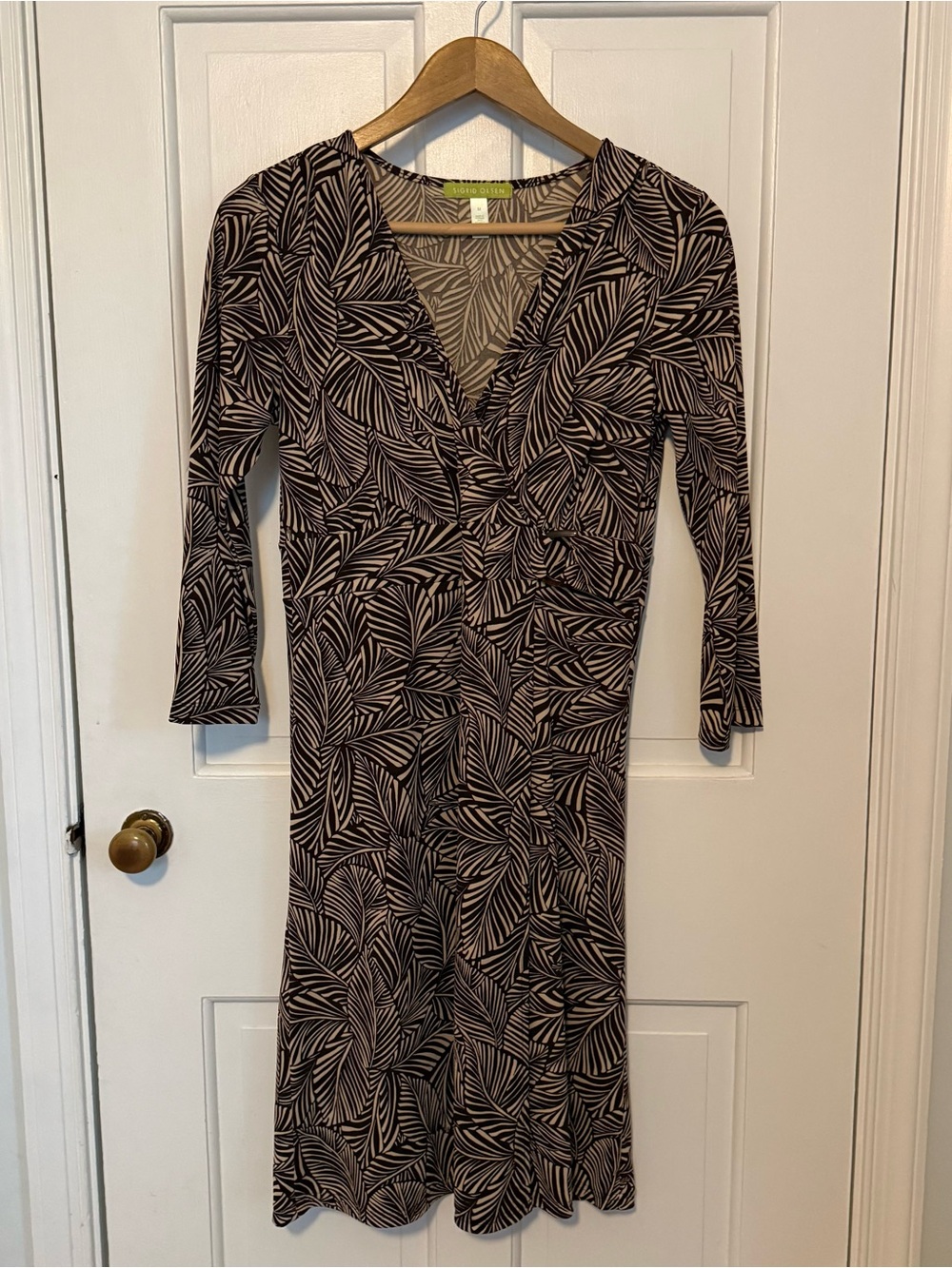Sigrid Olson leaf print wrap dress - size M